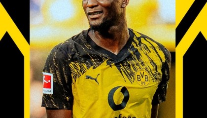 多特官方祝吉拉西30岁生日快乐，球员加盟以来出战87场55球15助