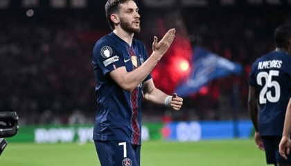 连续8场欧冠淘汰赛不败，巴黎追平里昂的法甲球队纪录