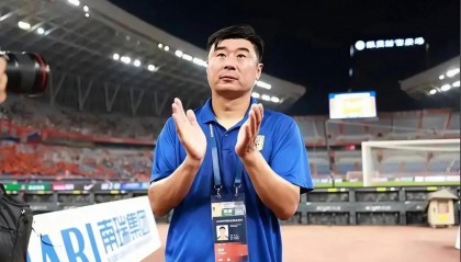 B体育登录入口-韩鹏背锅，外援老化，后腰漏洞！泰山队保三争一成赛季最大笑话